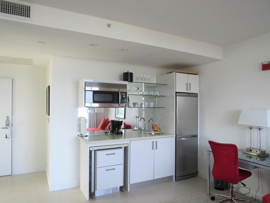 C Ocean Rentals At Strand Ocean Drive (Adults Only) マイアミビーチ エクステリア 写真